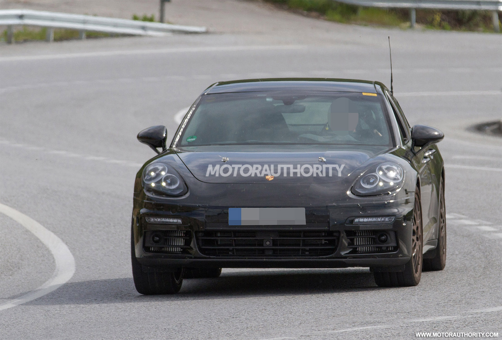 2017 Porsche Panamera S E-Hybrid Spy Shot