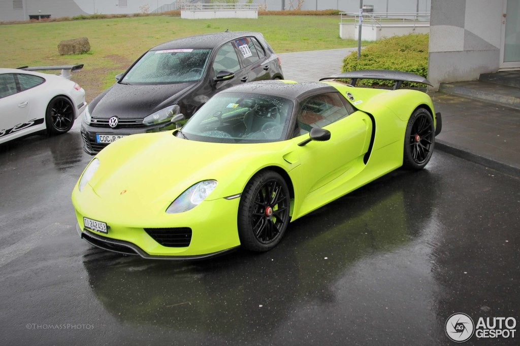 Lime Green Porsche 918 Spyder