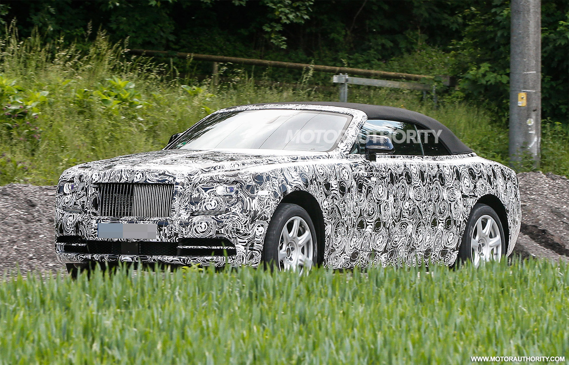 2016 Rolls-Royce Spy Shot