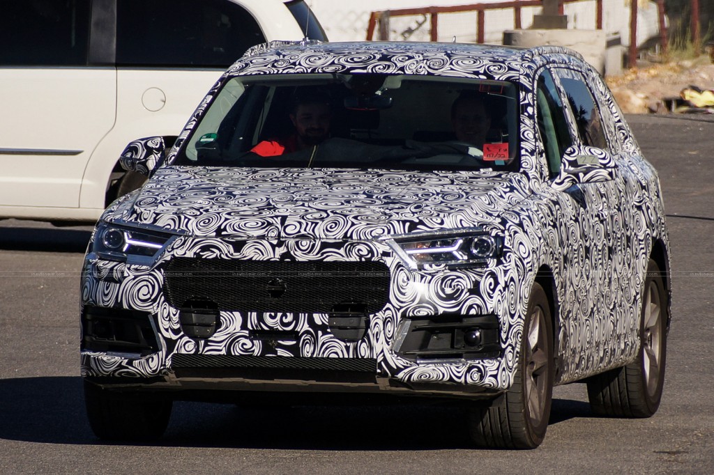 2016 Audi Q7 Spy Photo