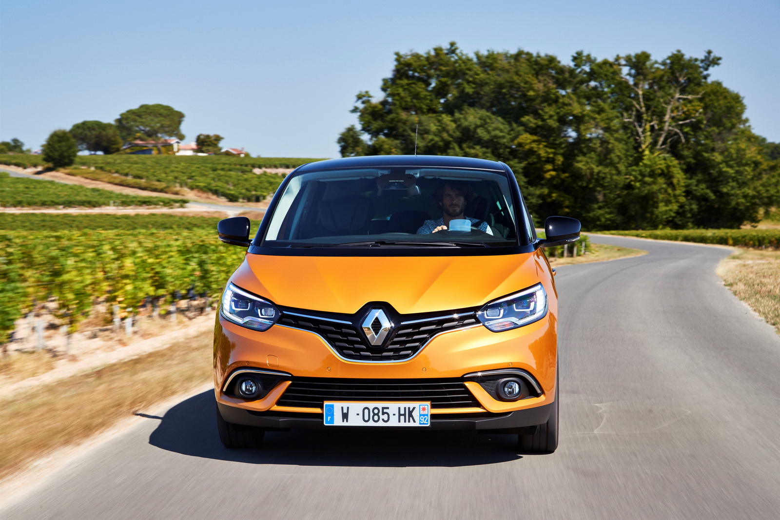 Рено 2017 год. Renault Scenic 2019. Рено Сценик 2017 в новом кузове. Рено Scenic 2018. Новый Сценик Рено 2018.