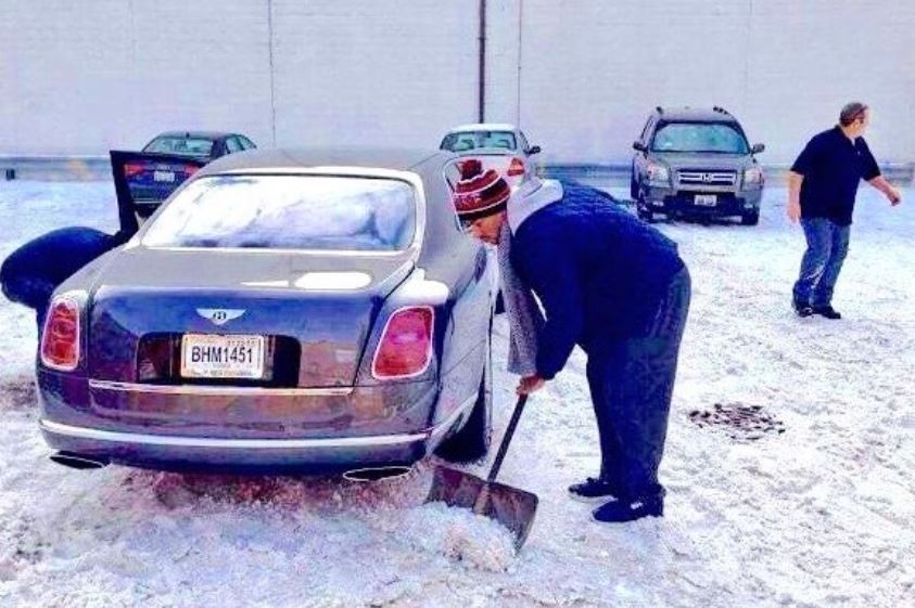 NBA Star Derrick Rose and his car Bentley