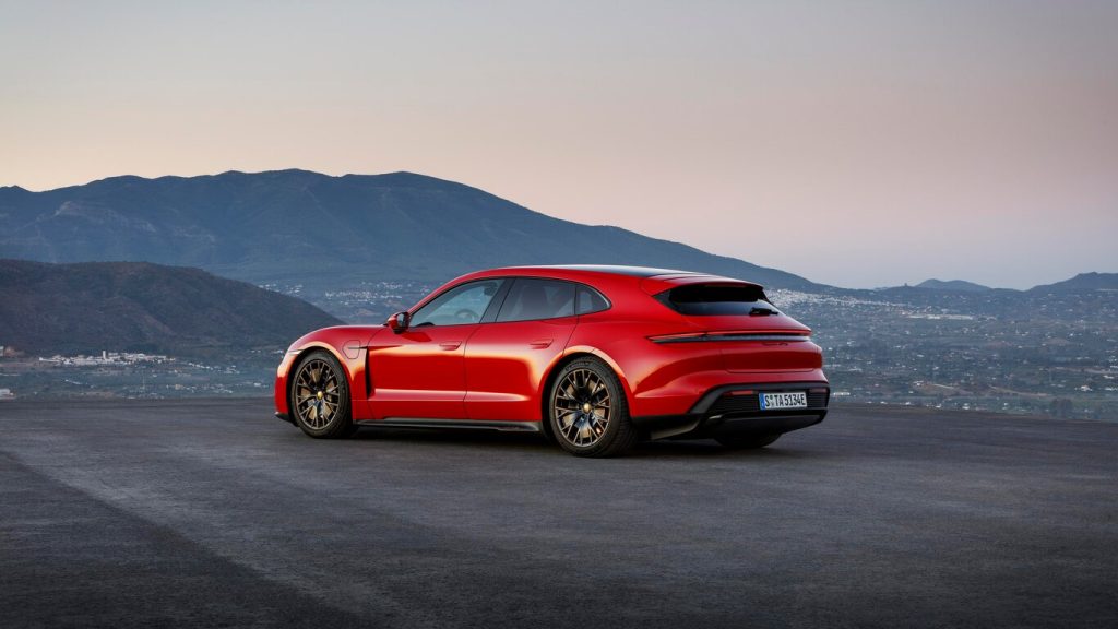 Porsche Taycan GTS Sport Turismo