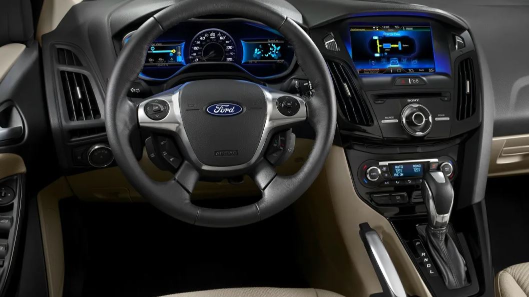2013 Ford Focus Electric Interior 6