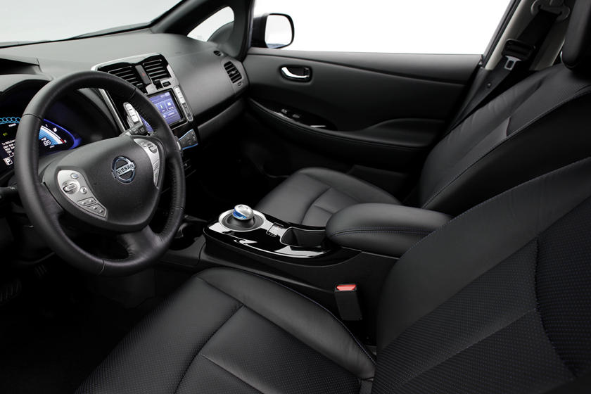 2015 Nissan Leaf Interior 43