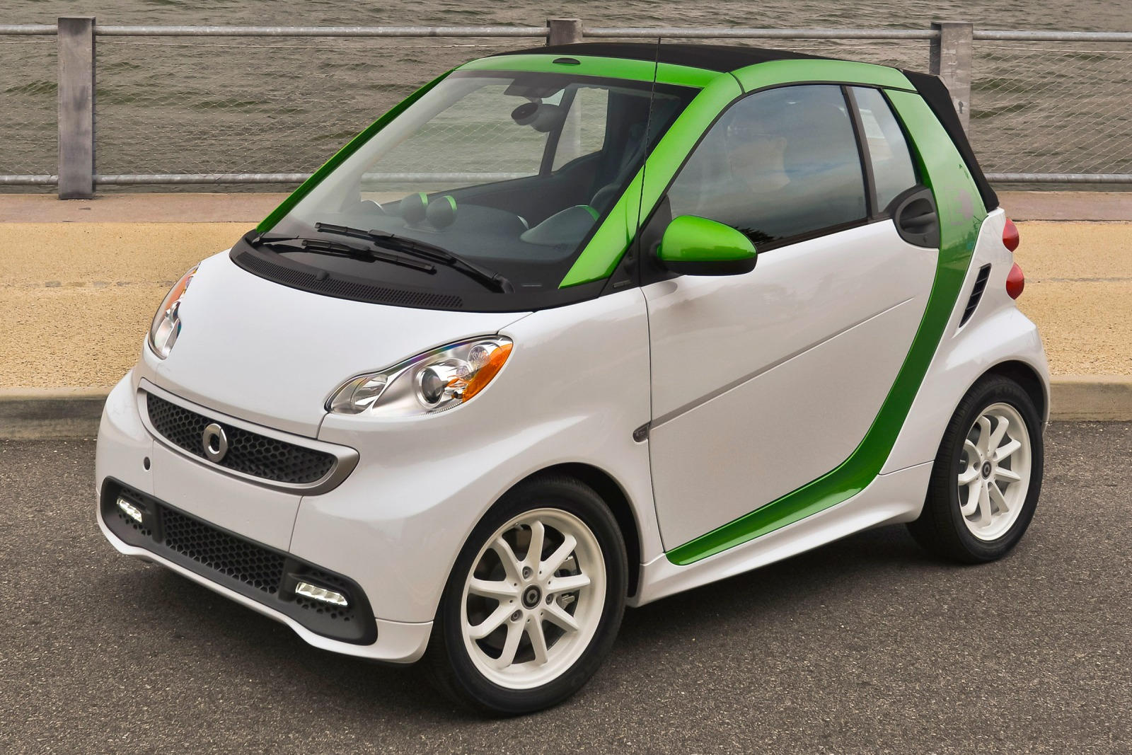 2015 Smart Fortwo Electric 14