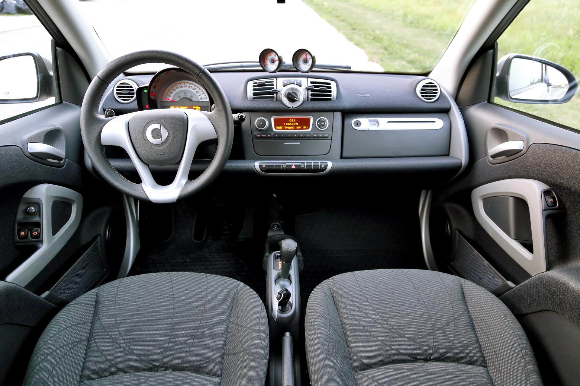 2015 Smart Fortwo Electric Interior 1