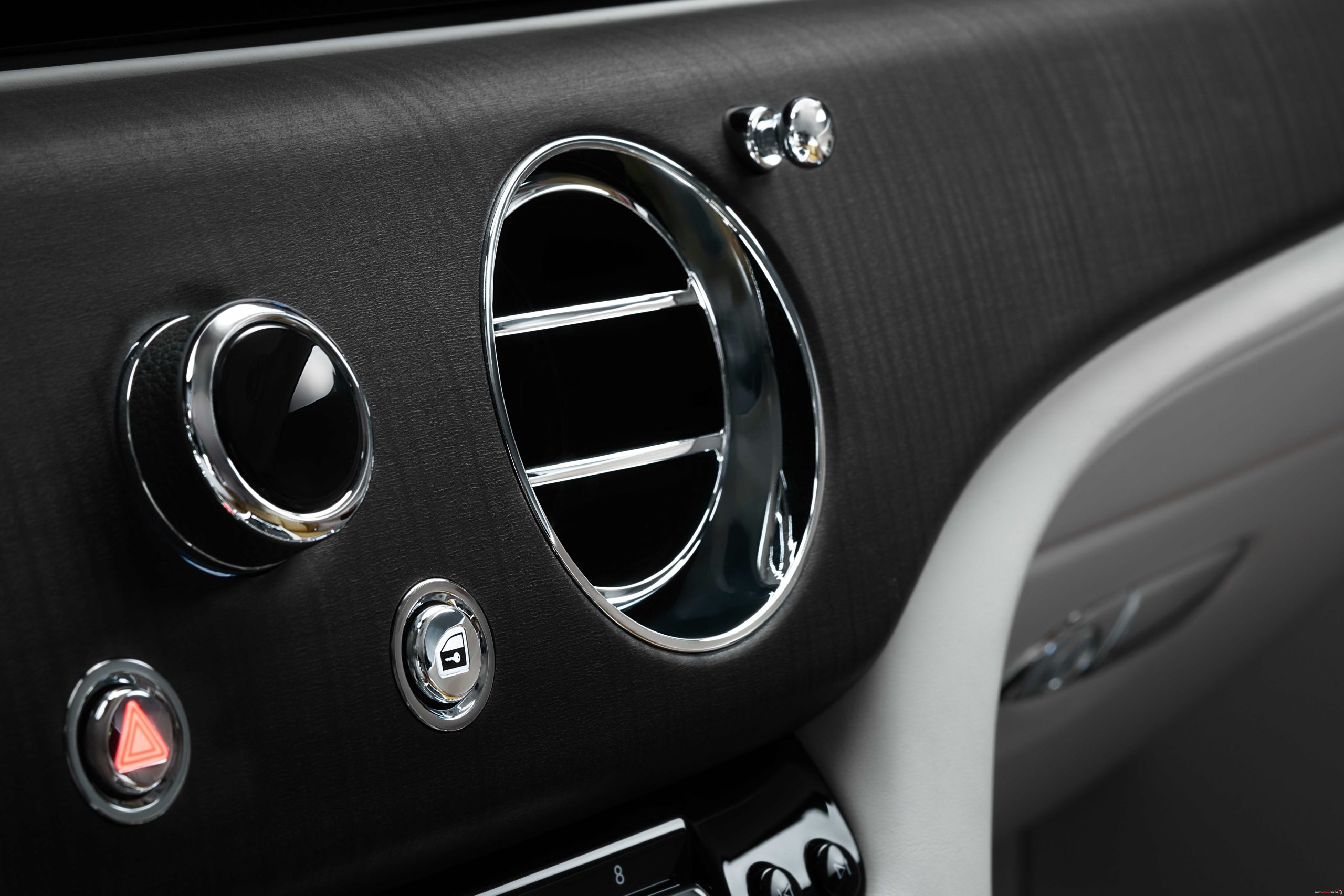 2024 Rolls Royce SPECTRE Interior 14