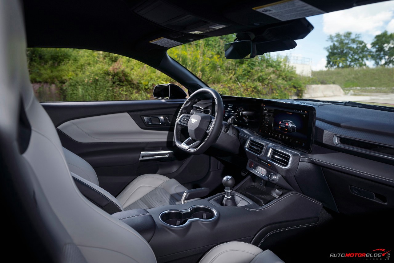 2024 Ford Mustang Interior 3