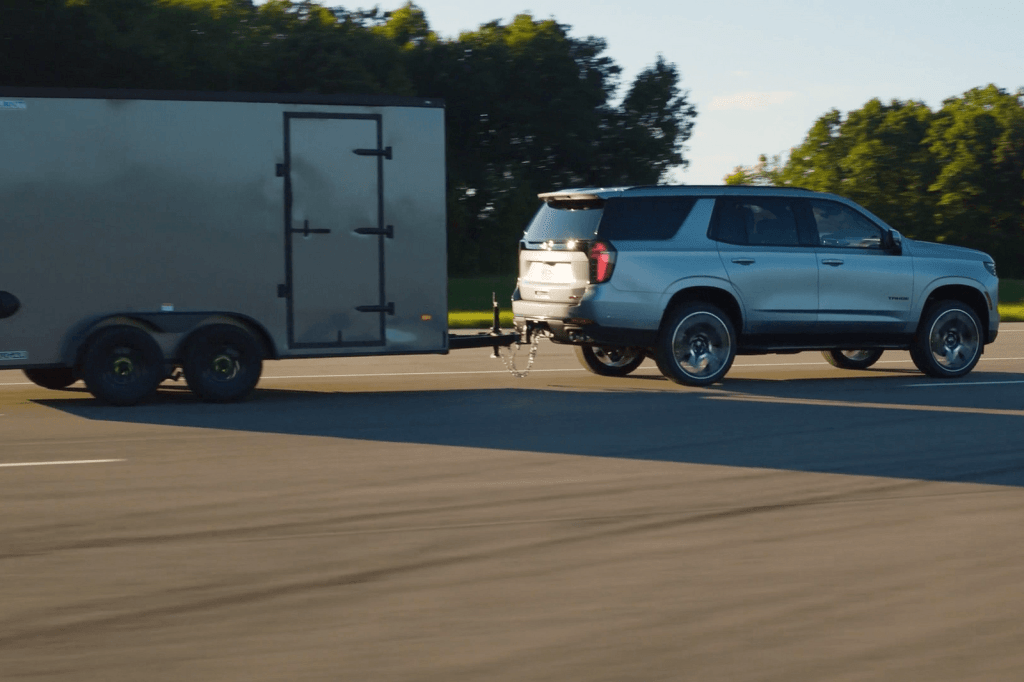 2025 Chevrolet Tahoe and Suburban Media Gallery 13