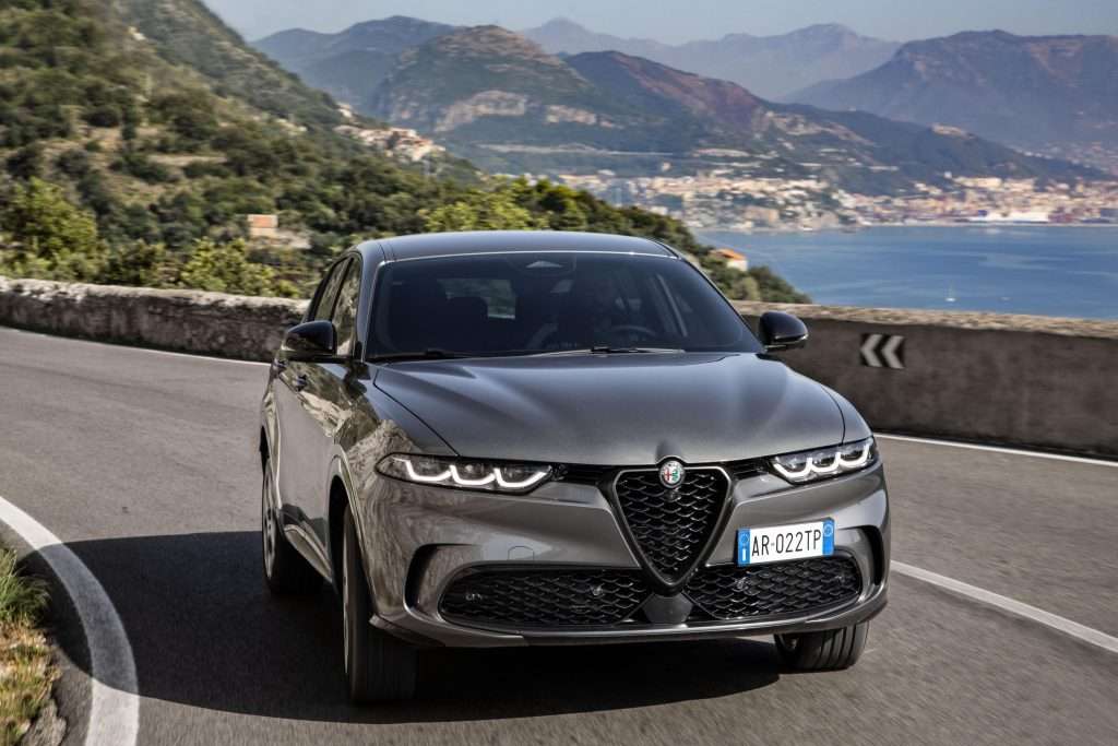 2024 Alfa Romeo Tonale Plug in Hybrid 32