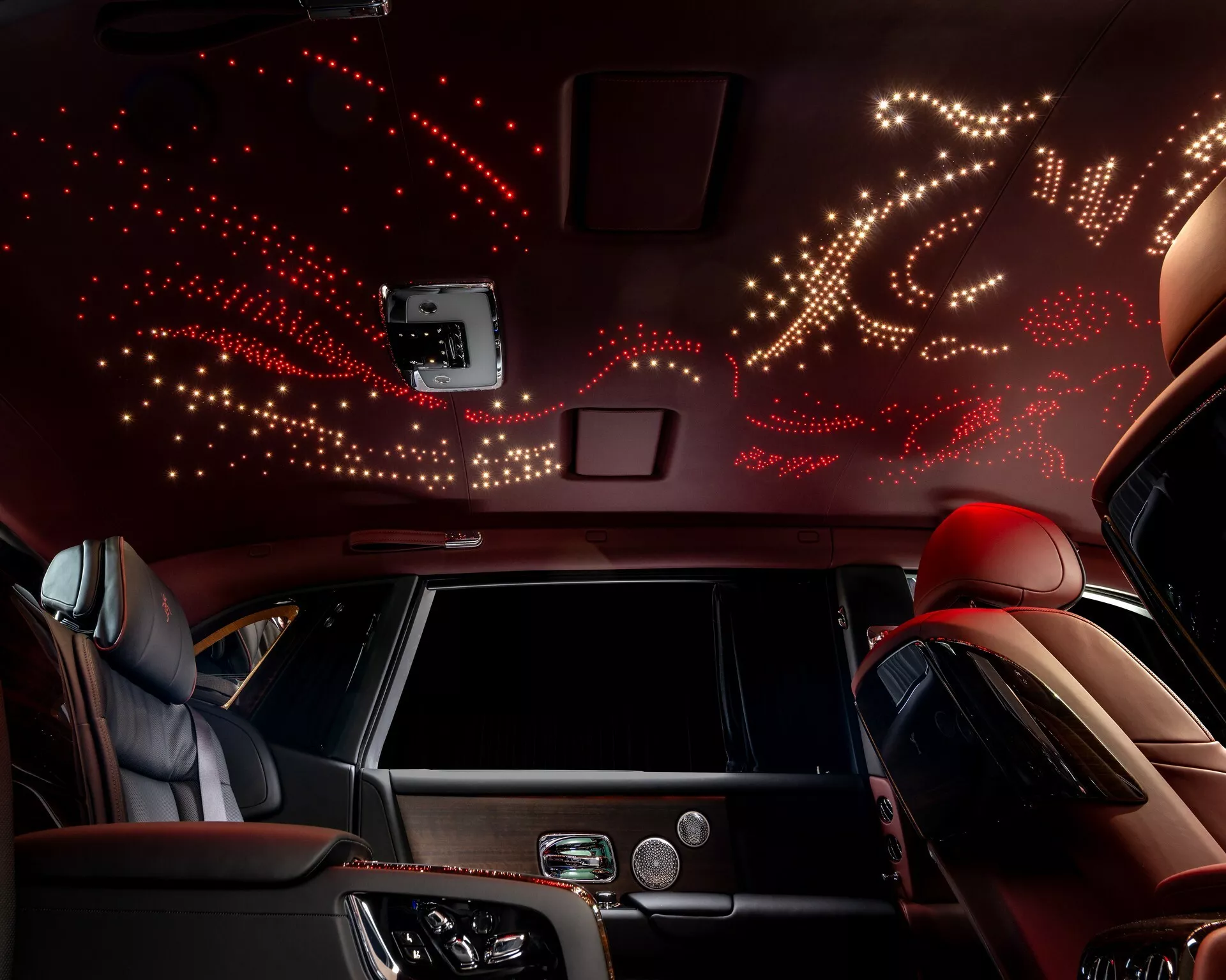 A Unique Rolls Royce Phantom Honors the Dragon Year (3)