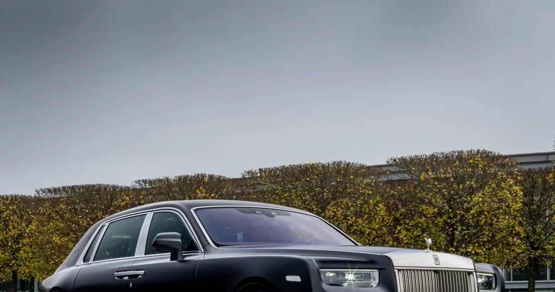 A Unique Rolls Royce Phantom Honors the Dragon Year (4)