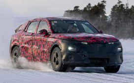 2026 Alfa Romeo Stelvio Camouflaged (1)