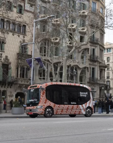 Renault Group Tests Autonomous Vehicles for Public Transport in Europe
