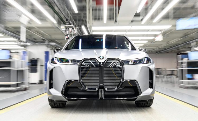 The BMW iX Facelift Has Gone for Production (1)