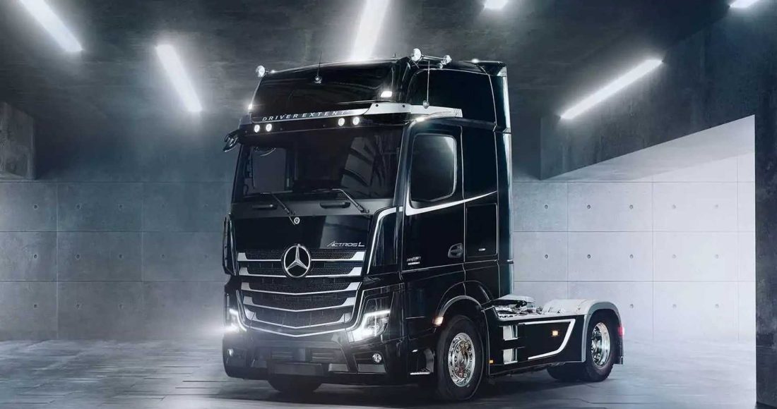 Sharing the Road with Trucks A Safety Guide for Drivers