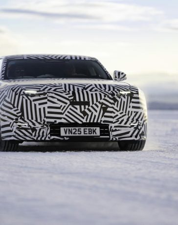 2026 Jaguar Electric GT Testing Extreme Winter Conditions (1)