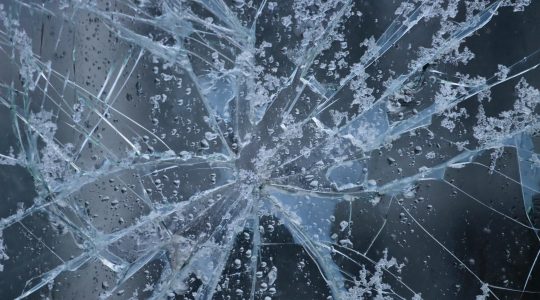 How to Assess Windshield Damage When to Repair vs. Replace