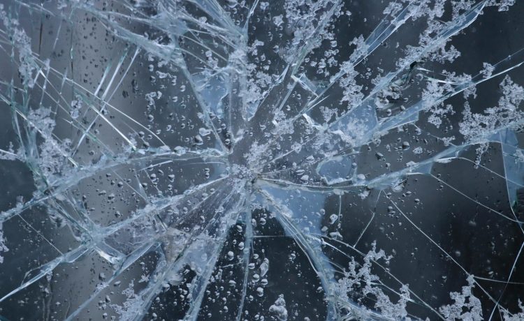 How to Assess Windshield Damage When to Repair vs. Replace