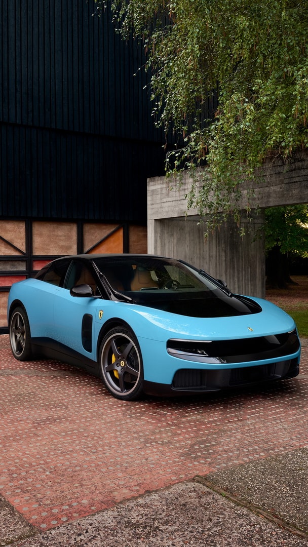 Ferrari Luce (16)