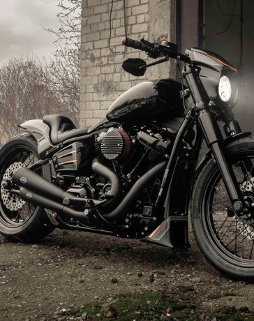 Troublemaker Harley Davidson Street Bob 114 by Killer Custom (7)