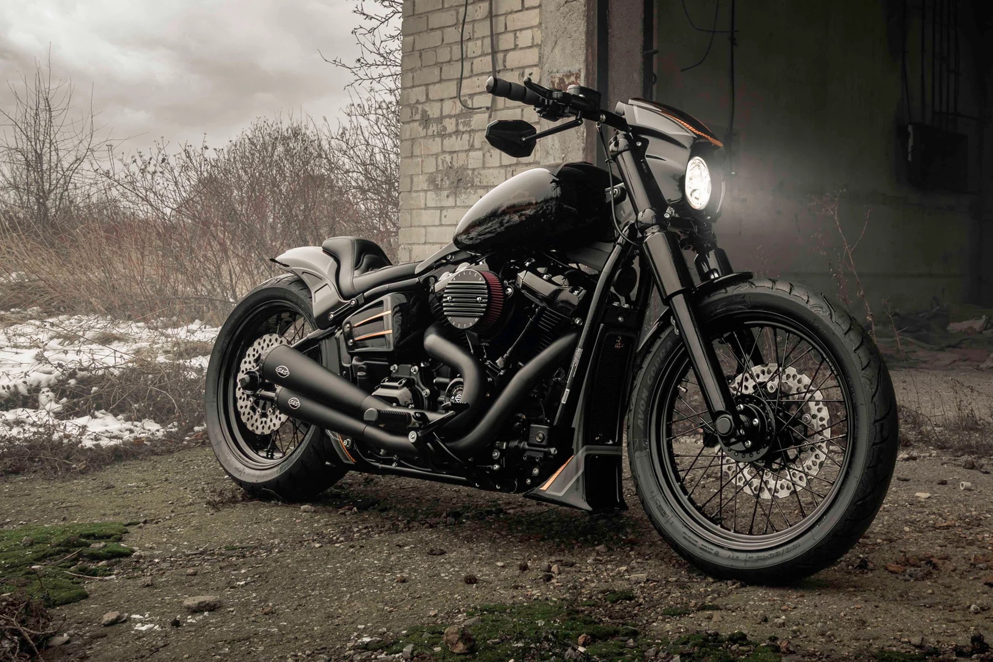 Troublemaker Harley Davidson Street Bob 114 by Killer Custom (7)