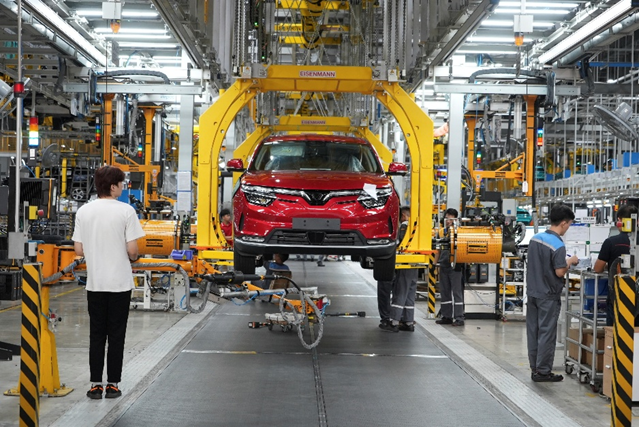 VietWheels Leading Website to Buy Cars in Vietnam 1