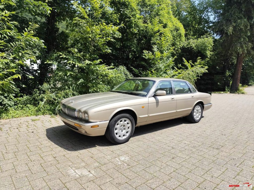 1998 Jaguar XJ Sovereign Gold 4.0 V8 (10)