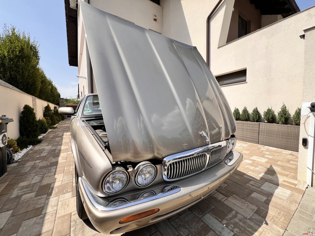 1998 Jaguar XJ Sovereign Gold 4.0 V8 (2)