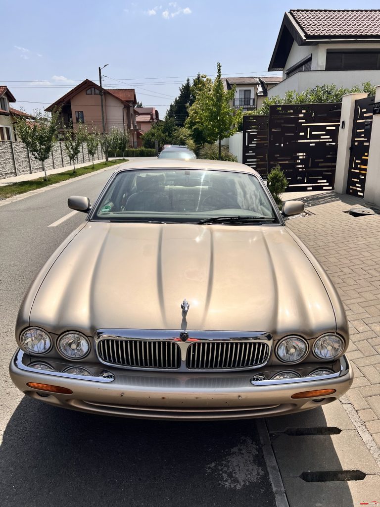 1998 Jaguar XJ Sovereign Gold 4.0 V8 (38)