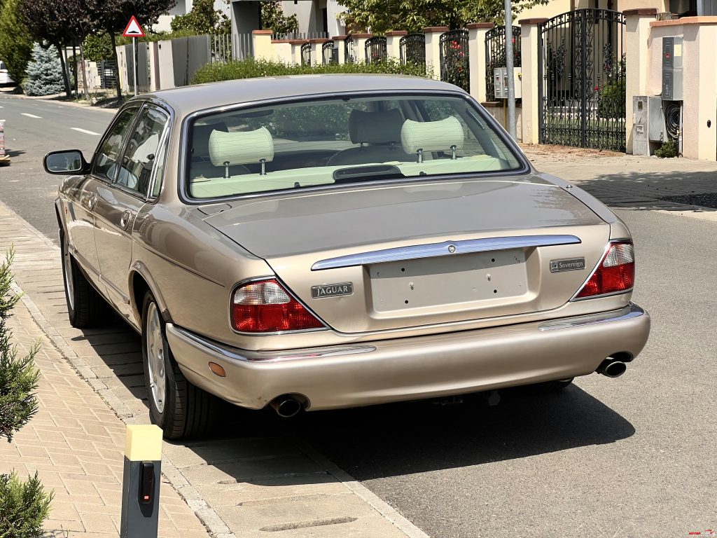 1998 Jaguar XJ Sovereign Gold 4.0 V8 (39)