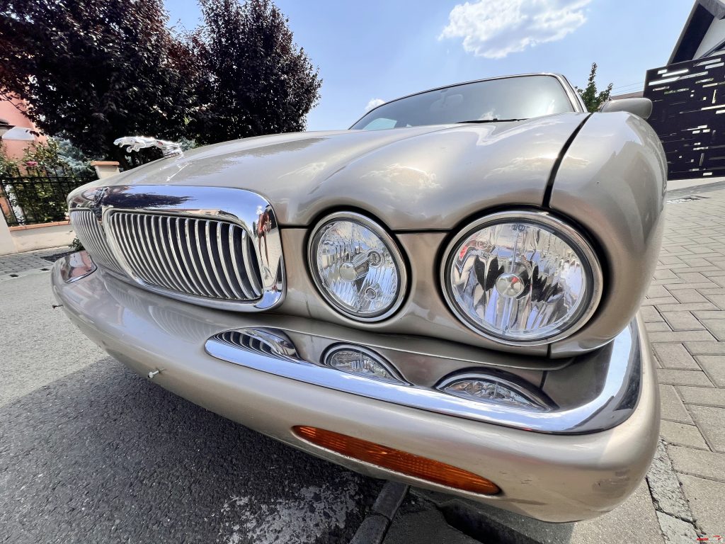1998 Jaguar XJ Sovereign Gold 4.0 V8 (43)