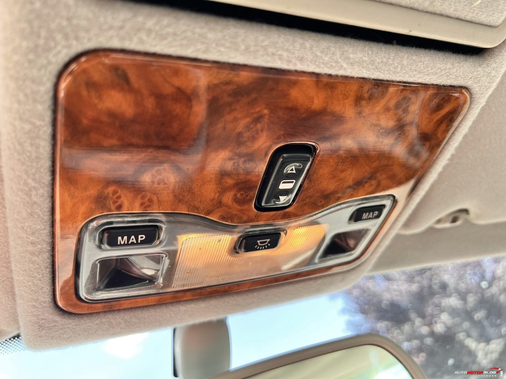 1998 Jaguar XJ Sovereign Gold 4.0 V8 (58)