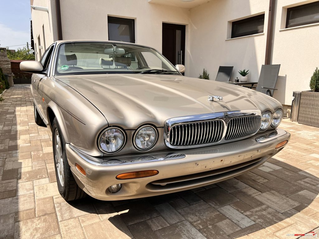 1998 Jaguar XJ Sovereign Gold 4.0 V8 (71)
