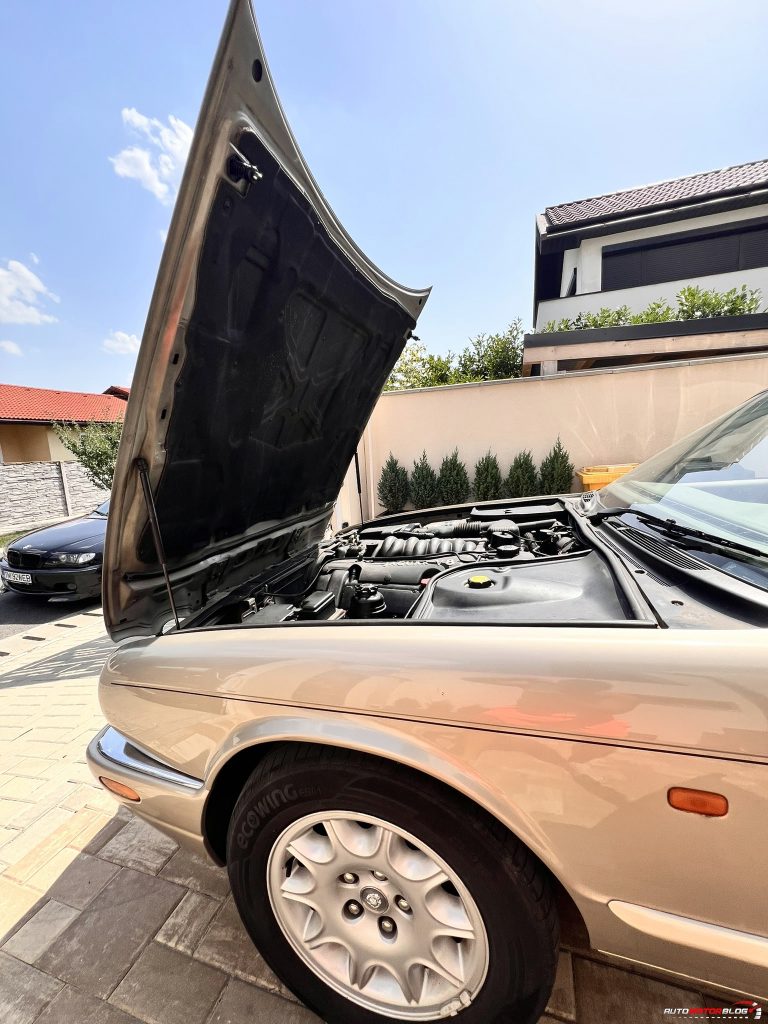 1998 Jaguar XJ Sovereign Gold 4.0 V8 (74)