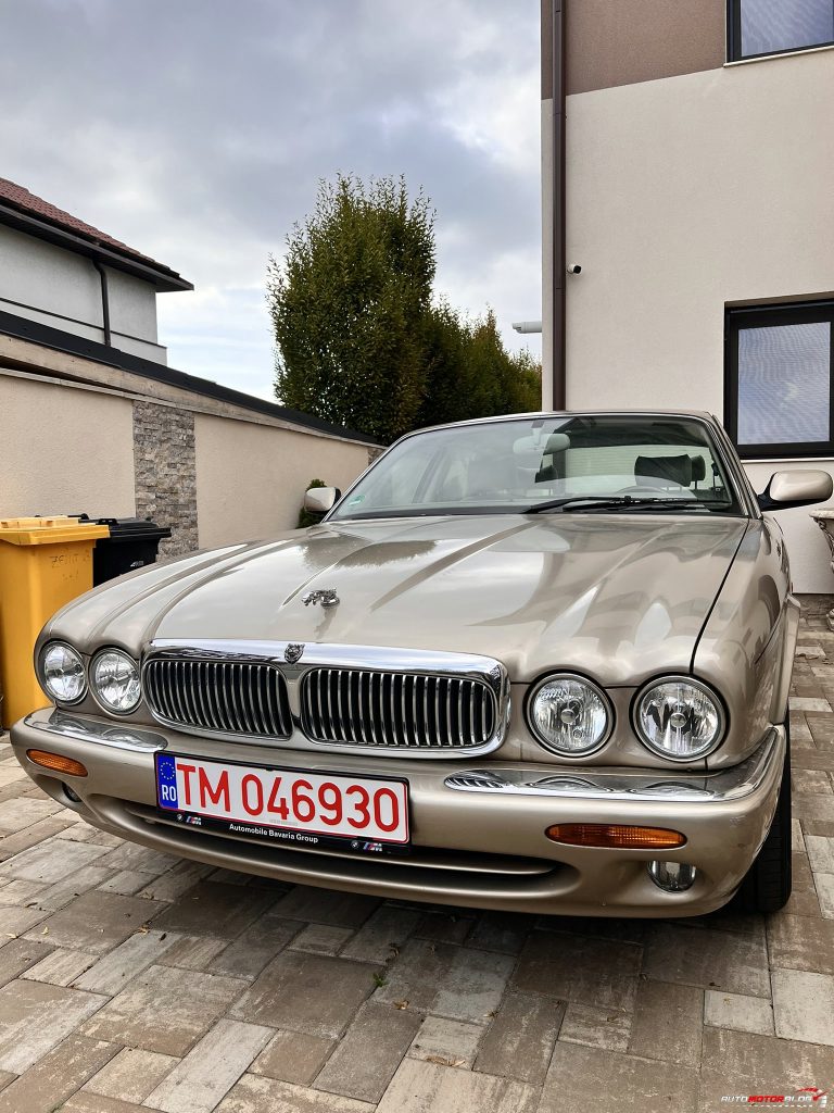 1998 Jaguar XJ Sovereign Gold 4.0 V8 (87)