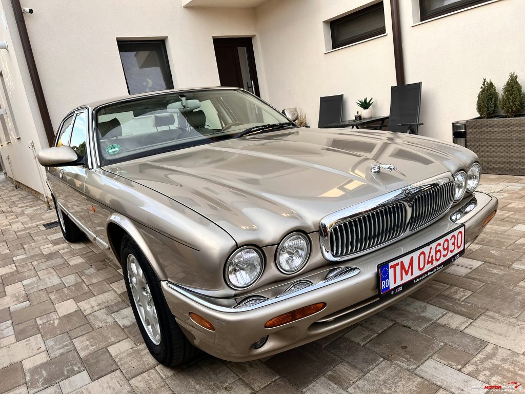 1998 Jaguar XJ Sovereign Gold 4.0 V8 (97)