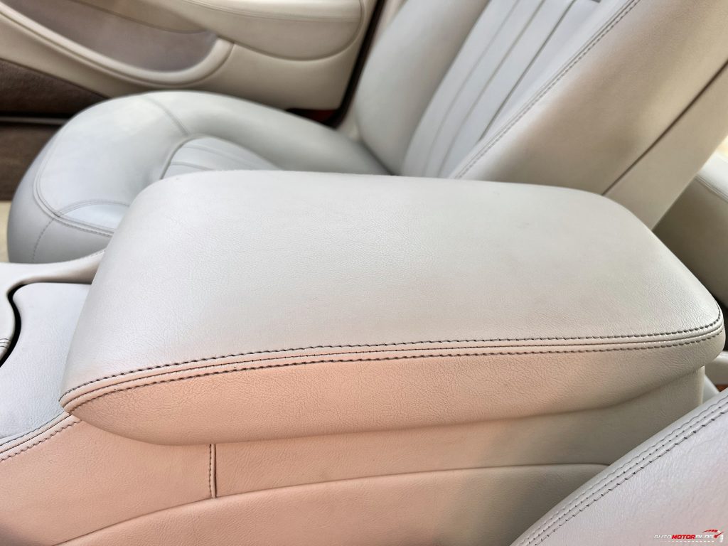 1998 Jaguar XJ Sovereign Gold 4.0 V8 Interior Armrest