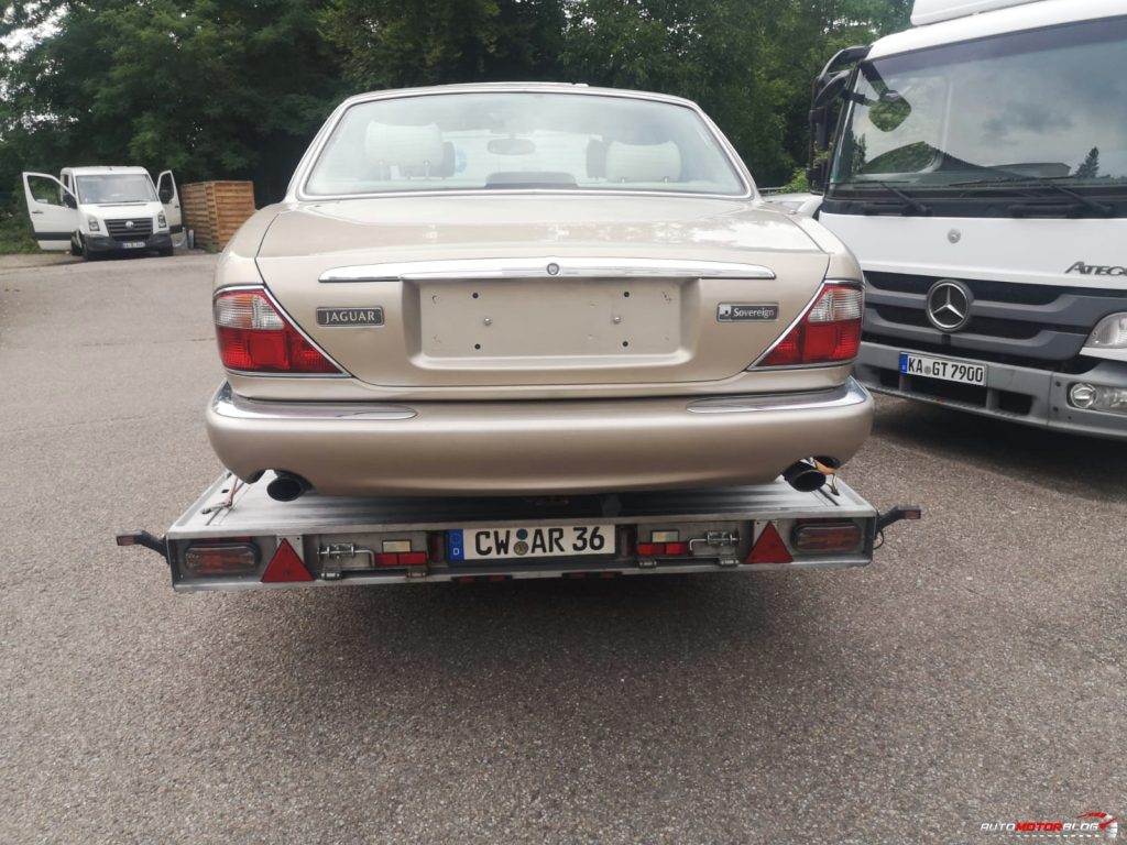1998 Jaguar XJ Sovereign Gold 4.0 V8 Platform Transport (3)