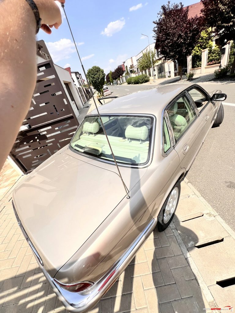 1998 Jaguar XJ Sovereign Gold 4.0 V8 Radio Antenna