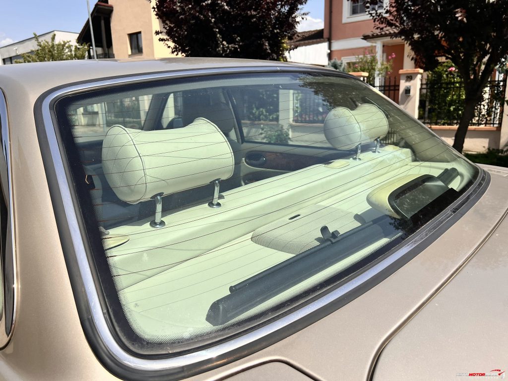 1998 Jaguar XJ Sovereign Gold 4.0 V8 Windows (1)