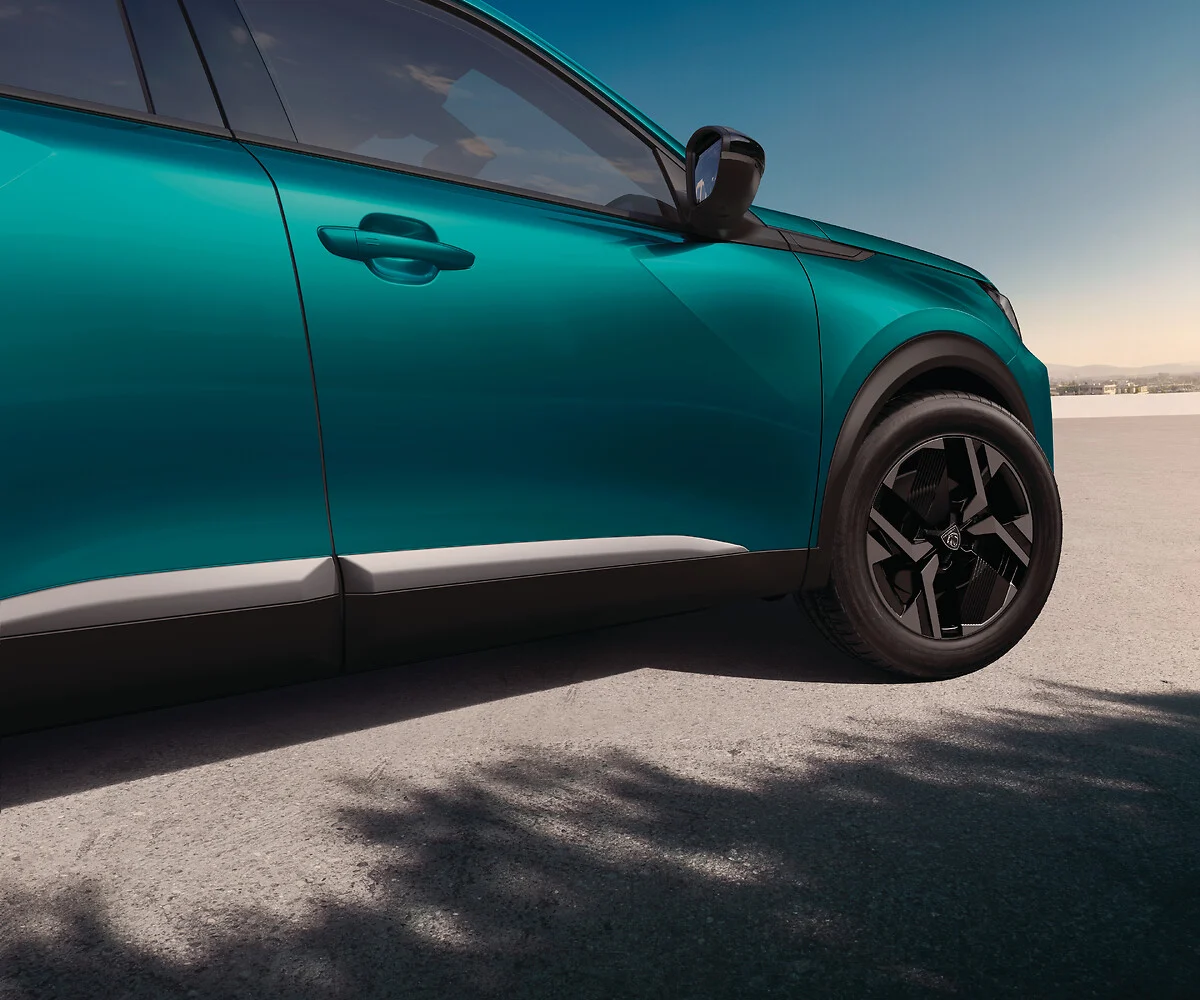 Peugeot 2008 Hybrid (4)