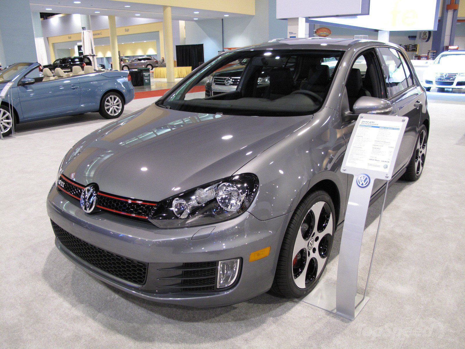 Volkswagen Golf GTI VI at the South Florida Auto Show