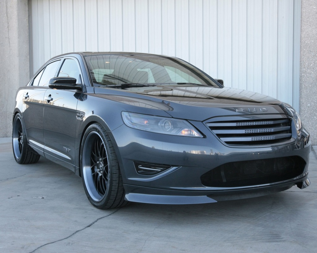 Ford Taurus Lowrider