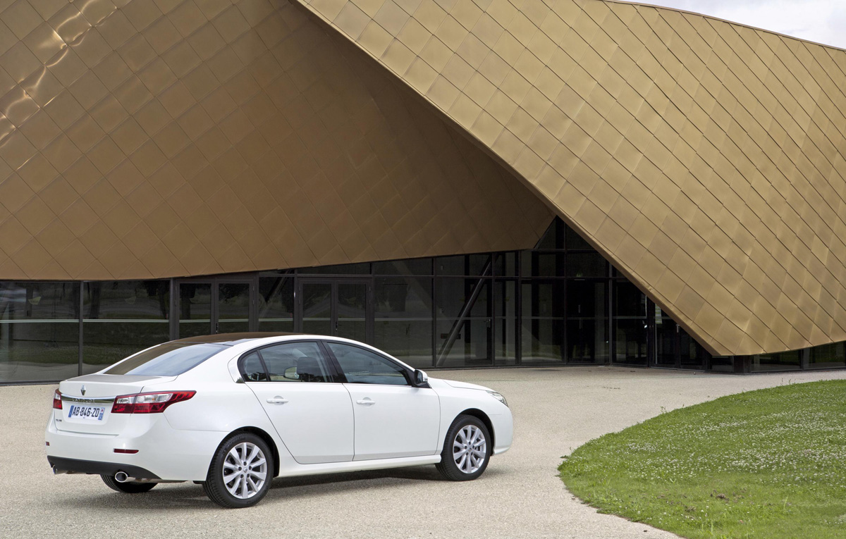 2011 Renault Latitude