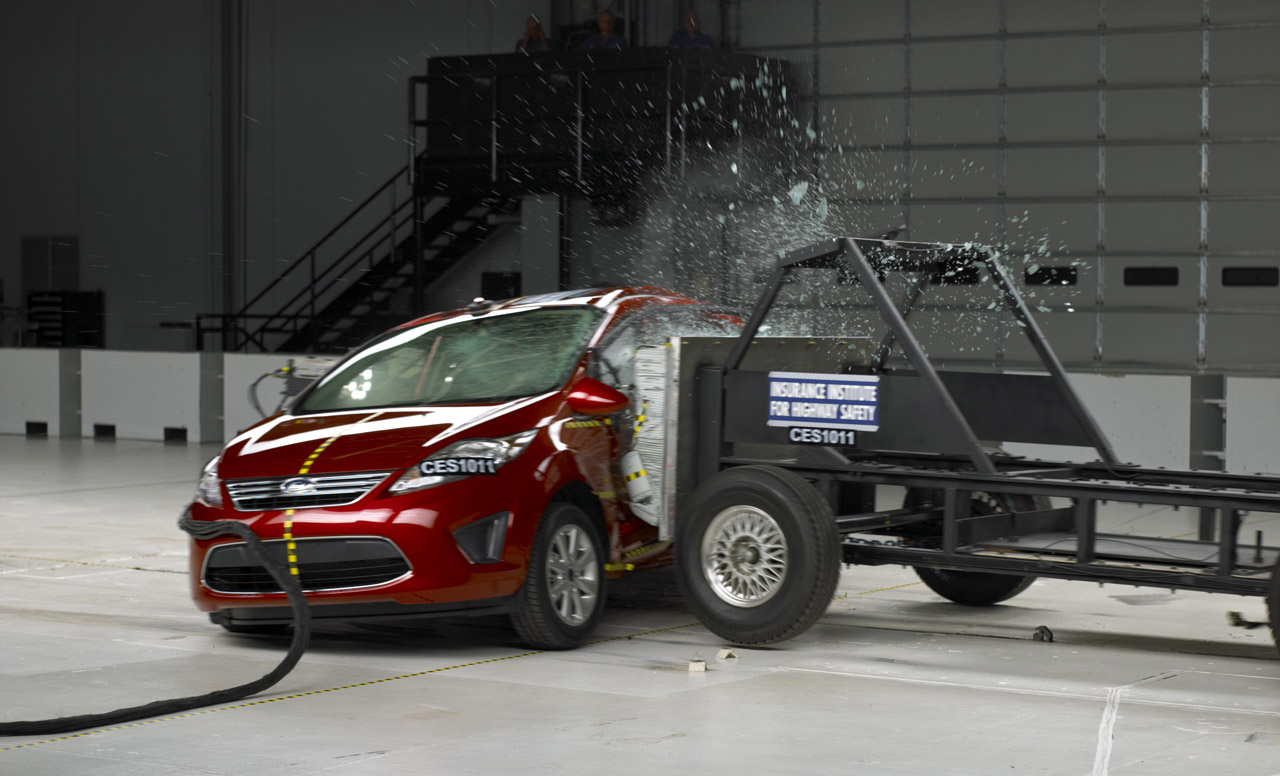 Ford Fiesta Roof Side Crash Test