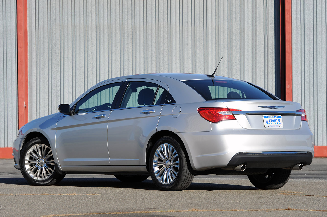 2011 Chrysler 200
