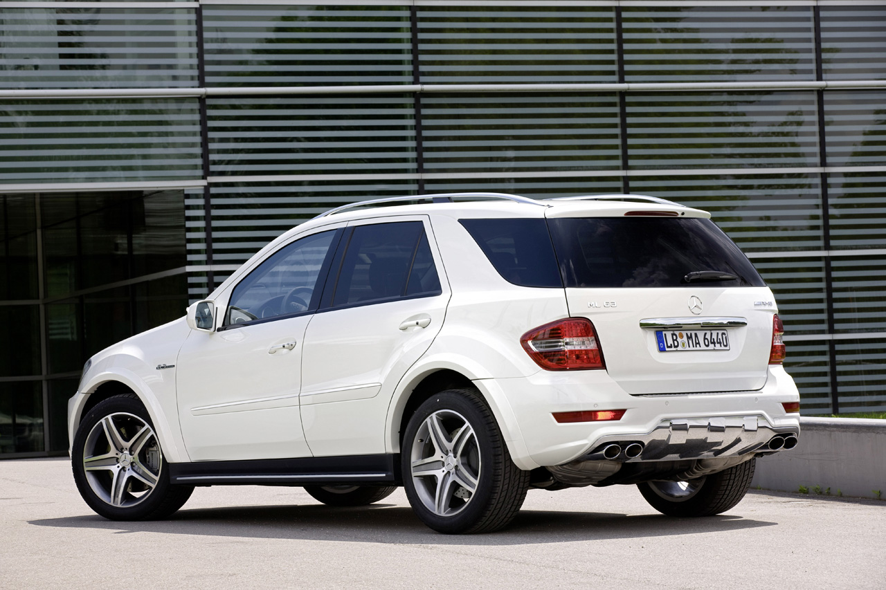 Mercedes Benz ML63 AMG