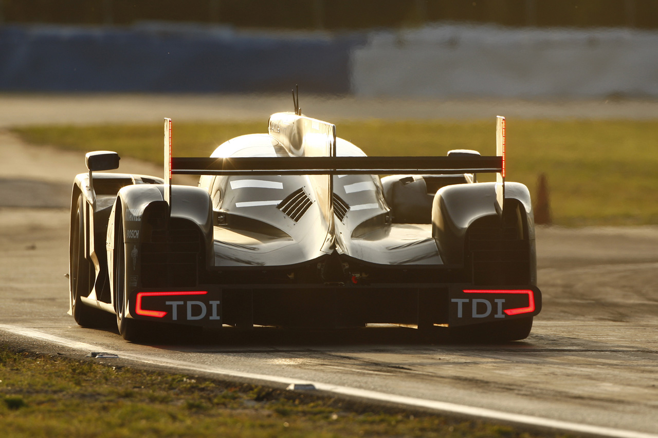 2011 Audi R18 racer